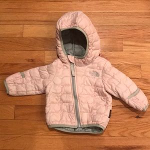 Northface infant thermoball jacket